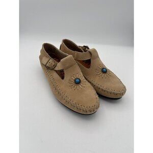 Vintage Hush Puppies Womens Leather Embroidered Moccasin Flats Size 5M Beige